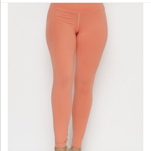 New! Solmi Yoga Leggings - Picture 3 of 4